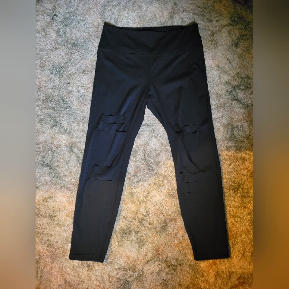 Zyia Black Slash Leggings